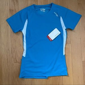 NEW Saucony Run Lux short tee with zip pocket